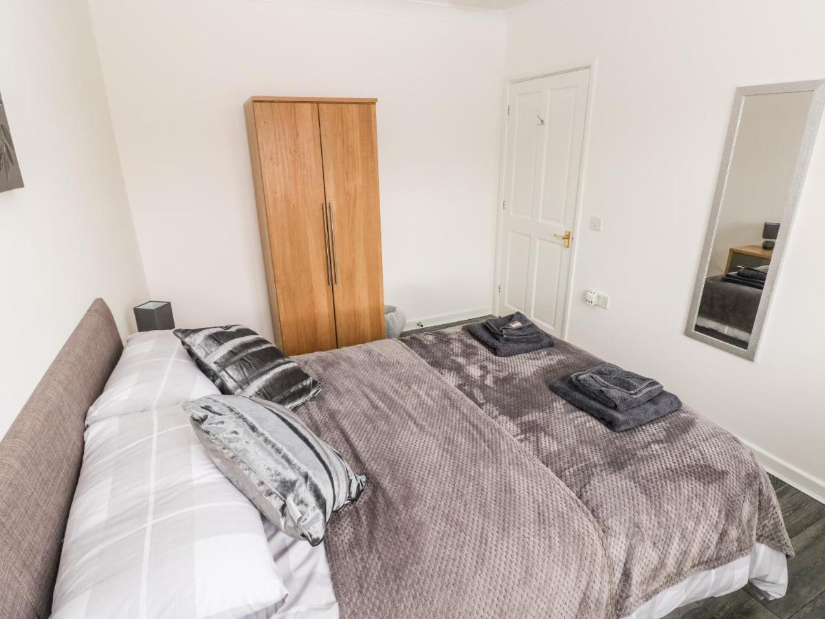 23 Charles Thomas Avenue Vila Pembroke Dock Exterior foto