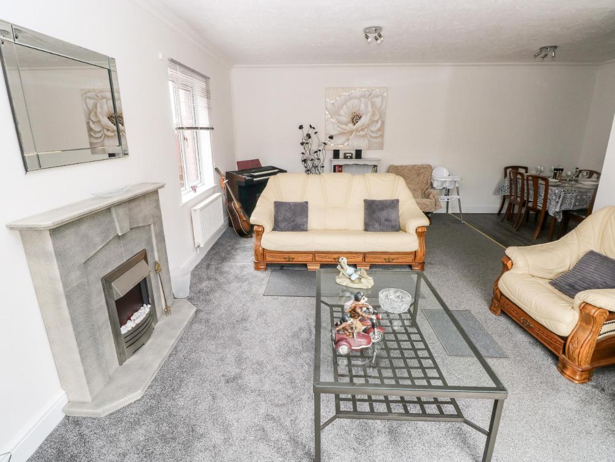 23 Charles Thomas Avenue Vila Pembroke Dock Exterior foto
